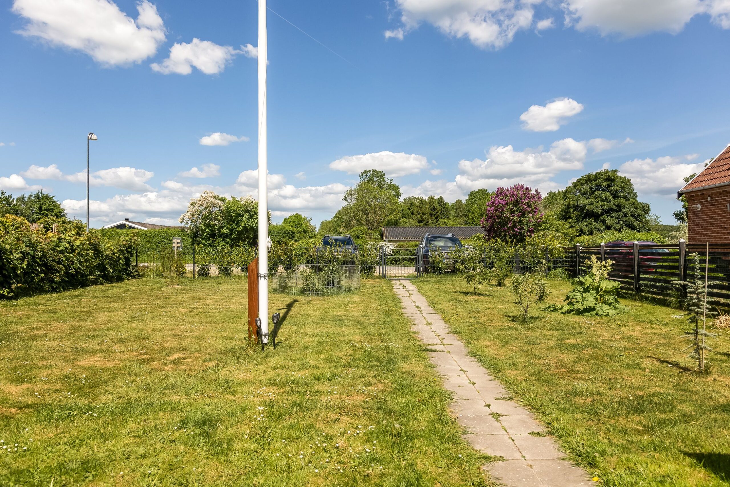 1-436f08b2-4855-4a74-bad7-e44577bd056c.jpg